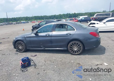 2015 Mercedes-Benz C 300 4Matic/Luxury 4Matic/Sport 4Matic из США, поврежденный, VIN 55SWF4KB9FU010078